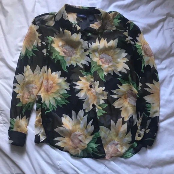Long sleeve Liz Claiborne Blouse Size Small - Picture 1 of 5